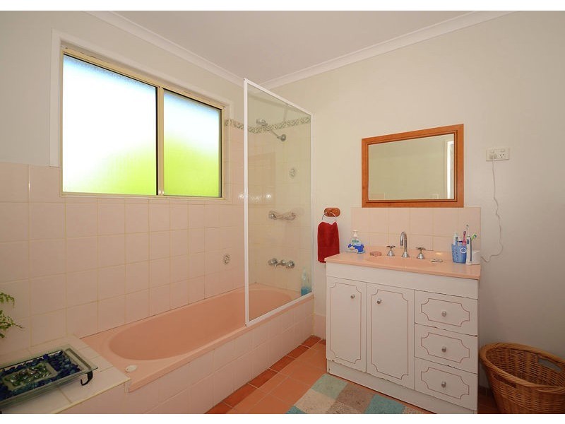 44 Waigani Avenue, Kawungan QLD 4655