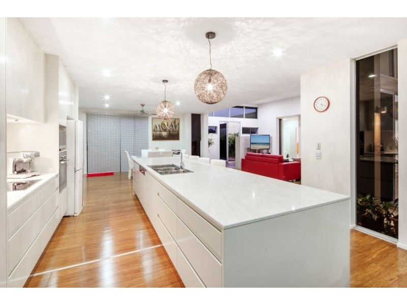 64 Royal Drive, Kawungan QLD 4655
