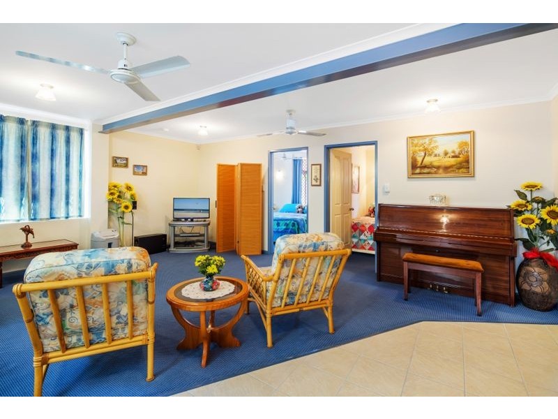 429 Esplanade, Torquay QLD 4655