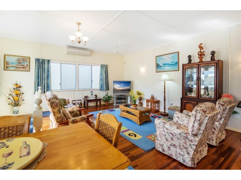 429 Esplanade, Torquay QLD 4655