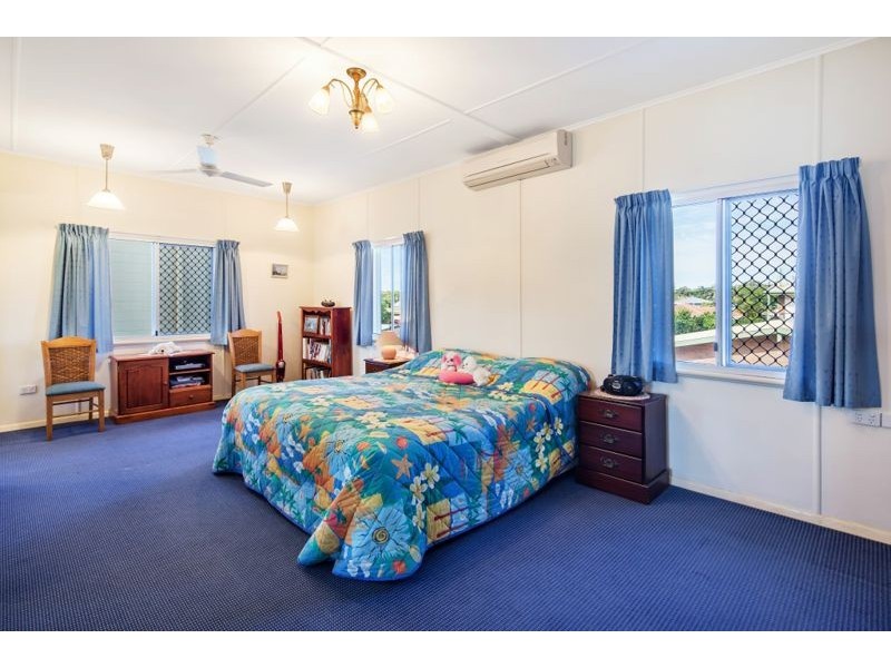 429 Esplanade, Torquay QLD 4655