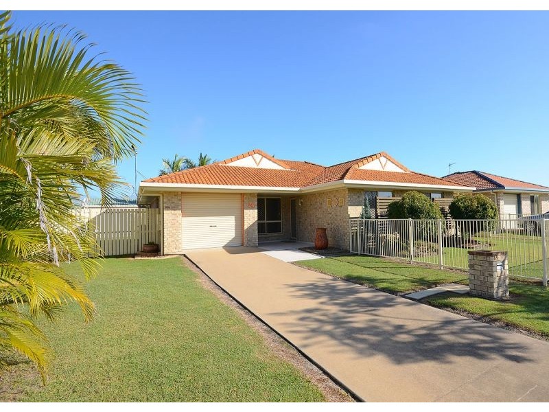 24 Wide Bay Drive, Eli Waters QLD 4655