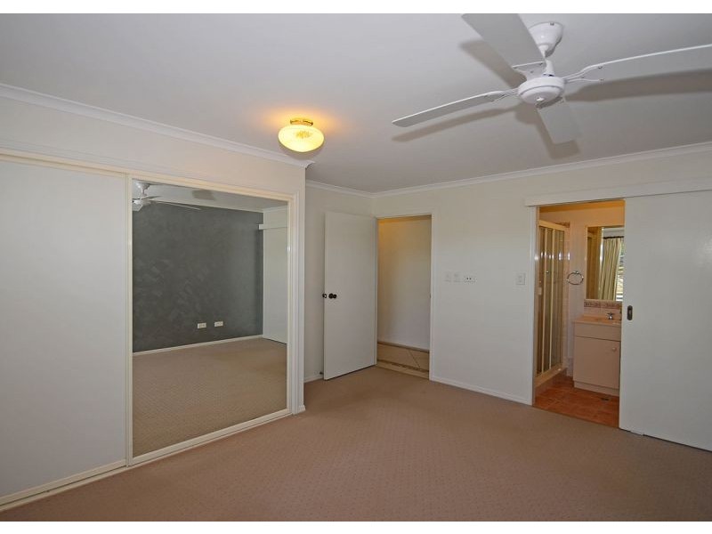 24 Wide Bay Drive, Eli Waters QLD 4655