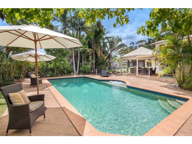 5 Flora Court, Dundowran Beach QLD 4655