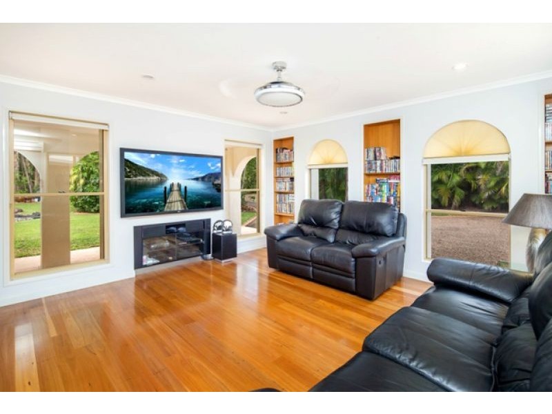5 Flora Court, Dundowran Beach QLD 4655