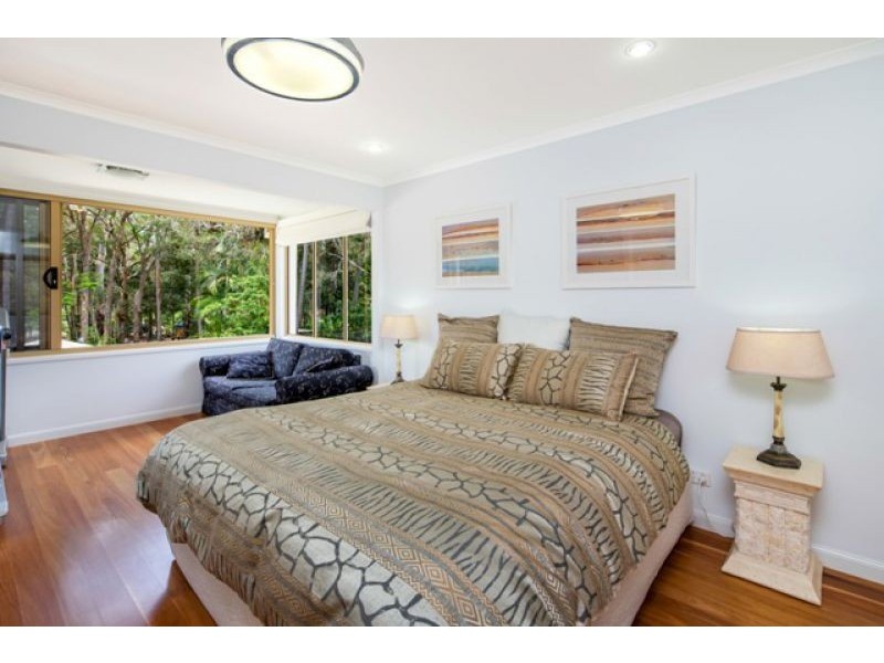 5 Flora Court, Dundowran Beach QLD 4655