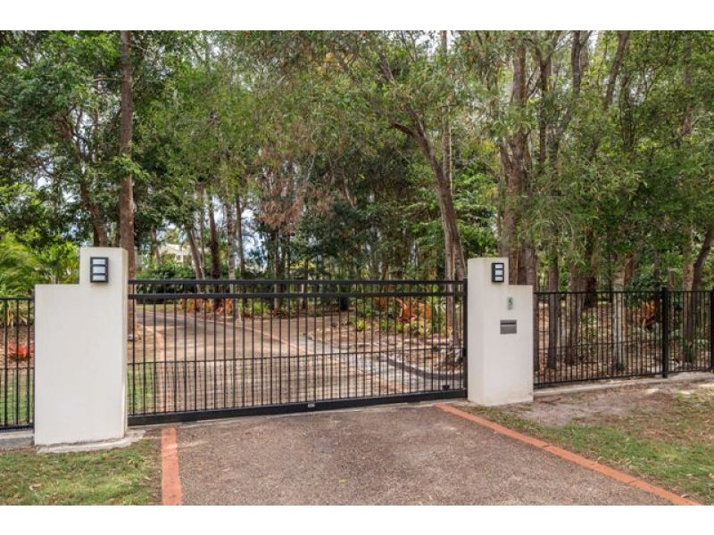5 Flora Court, Dundowran Beach QLD 4655