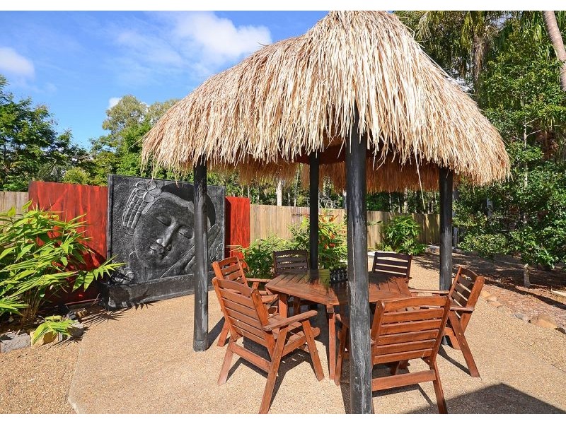 5 Flora Court, Dundowran Beach QLD 4655