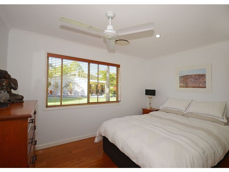 5 Flora Court, Dundowran Beach QLD 4655