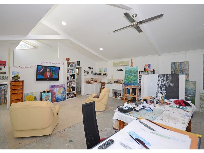 5 Flora Court, Dundowran Beach QLD 4655