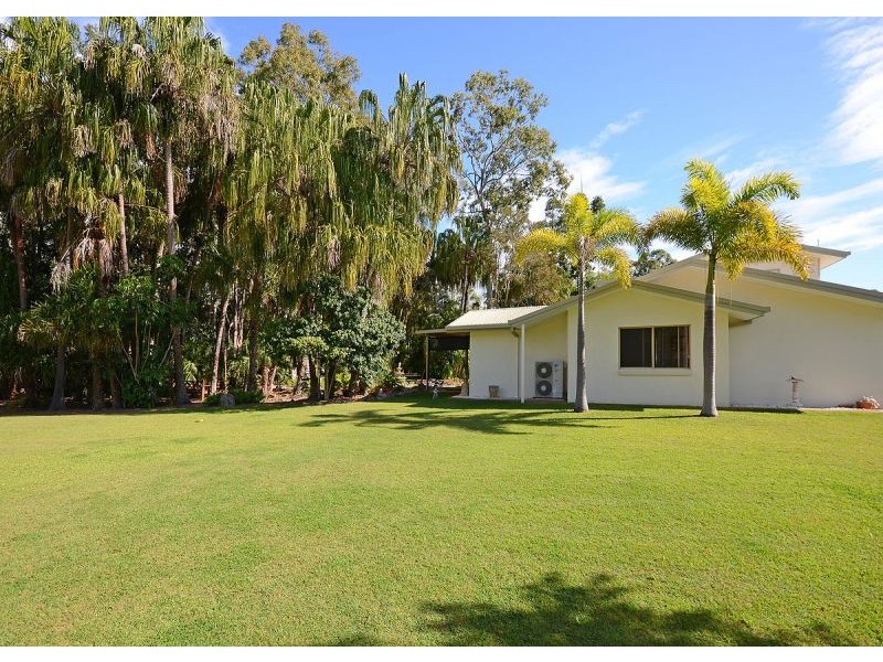 5 Flora Court, Dundowran Beach QLD 4655