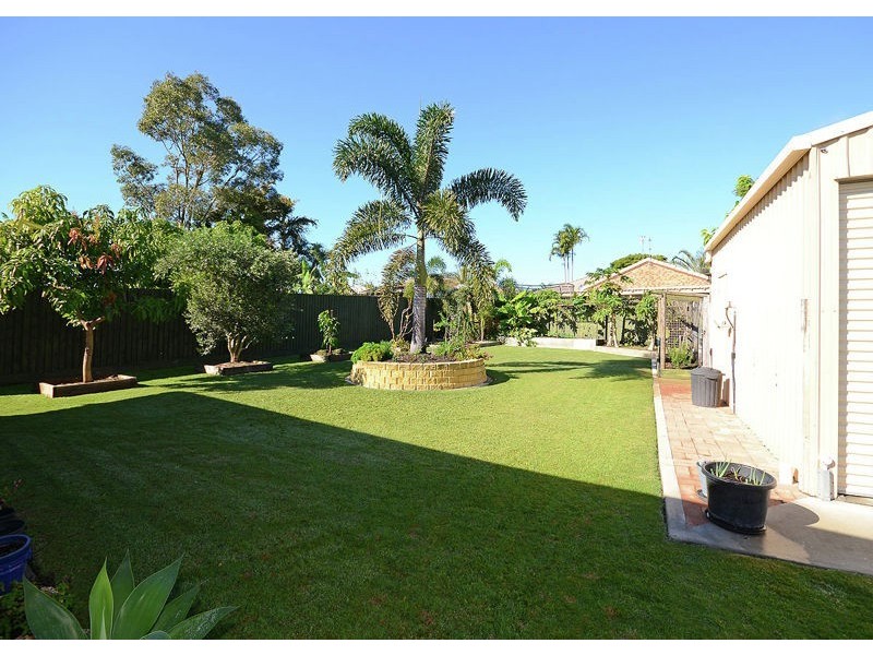 16 St Andrews Drive, Pialba QLD 4655