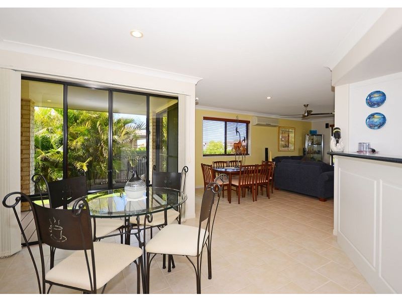 203 Cove Boulevard, River Heads QLD 4655