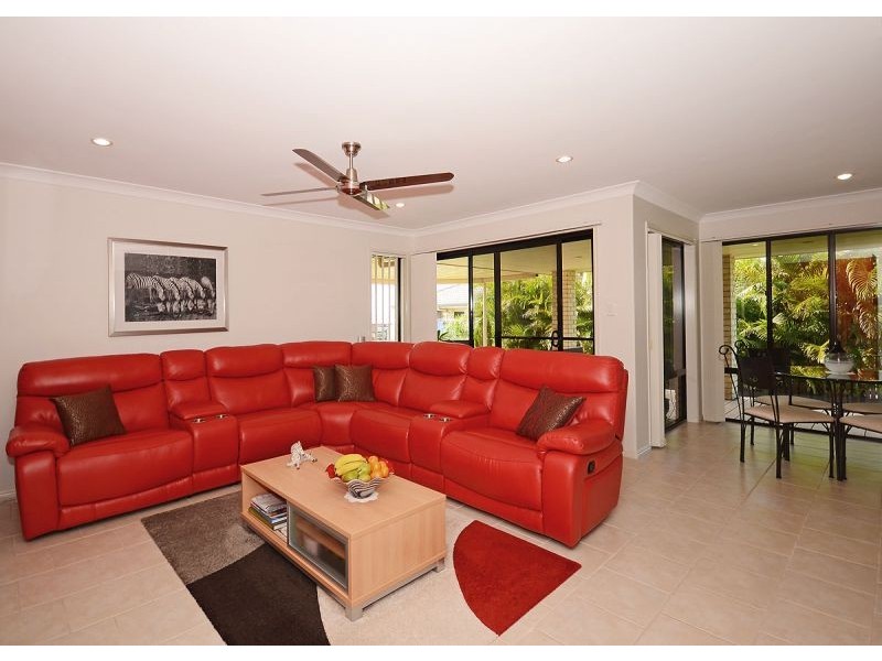203 Cove Boulevard, River Heads QLD 4655