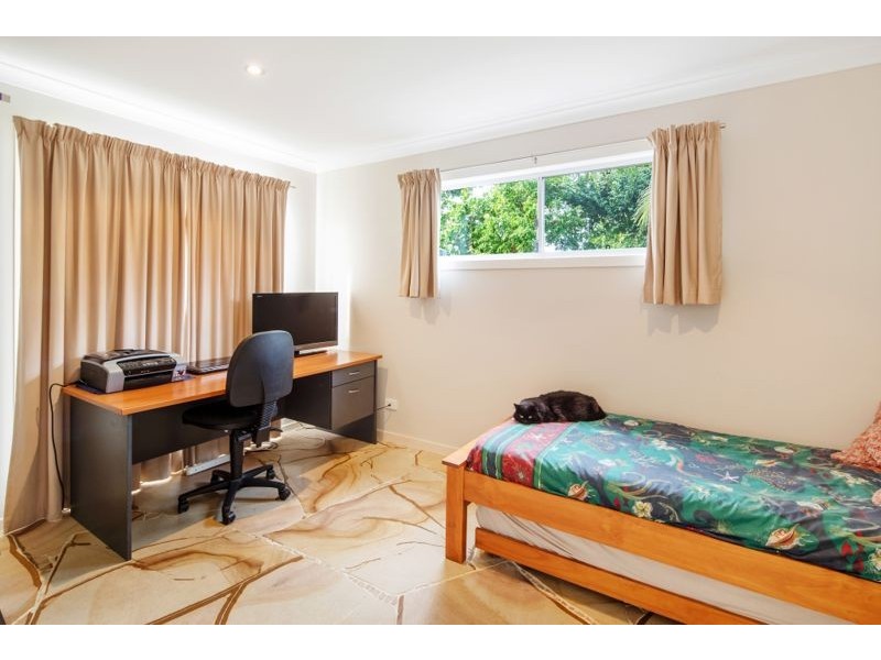37 Miller Street, Urangan QLD 4655