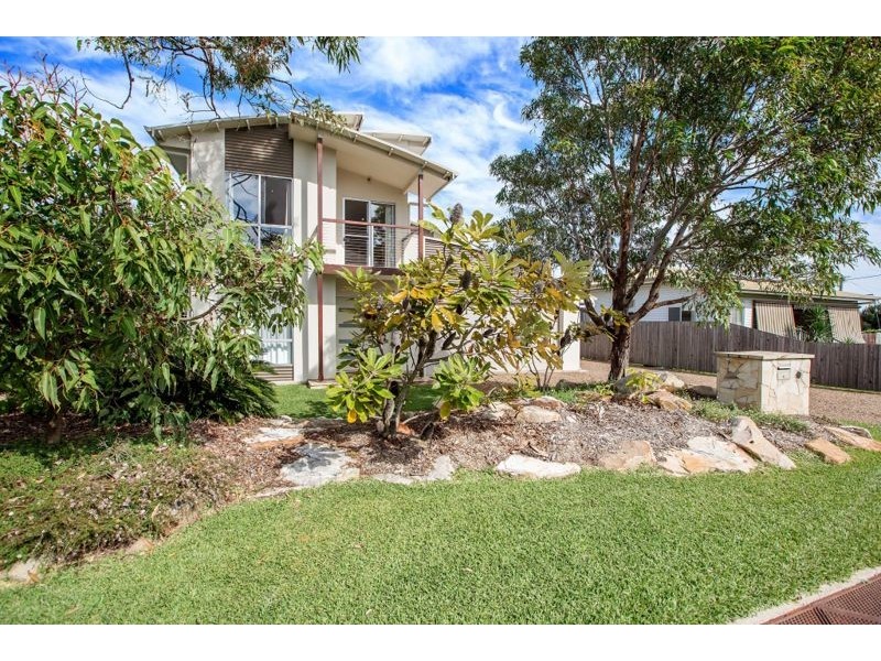 37 Miller Street, Urangan QLD 4655
