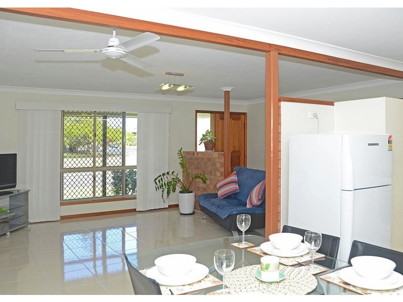 10 Hervey Street, Scarness QLD 4655