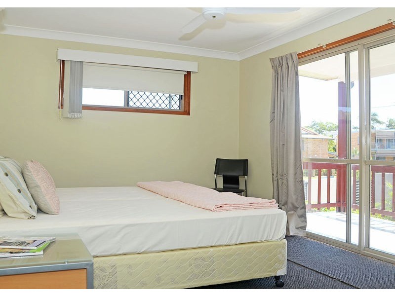 10 Hervey Street, Scarness QLD 4655