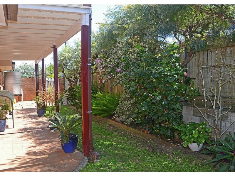 10 Hervey Street, Scarness QLD 4655