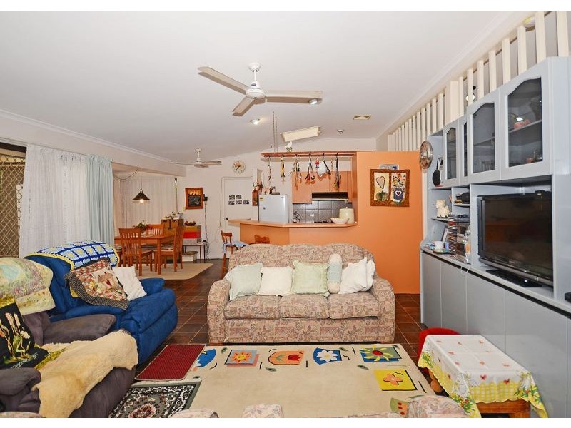 55 Cunningham Street, Urangan QLD 4655