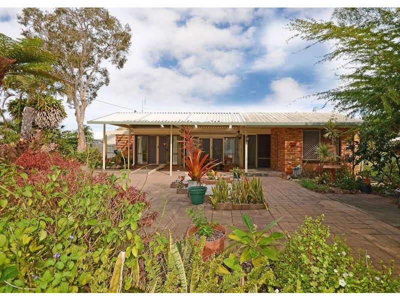 55 Cunningham Street, Urangan QLD 4655