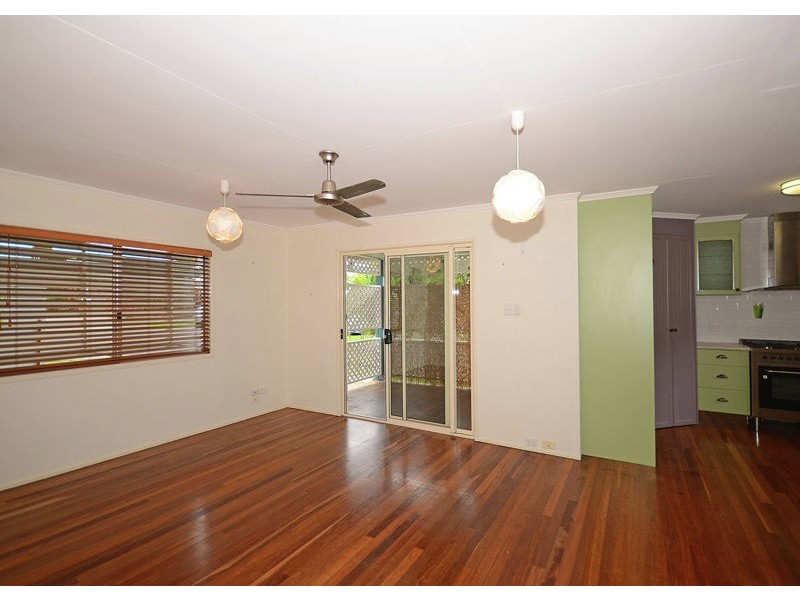 32 Neils Street, Pialba QLD 4655