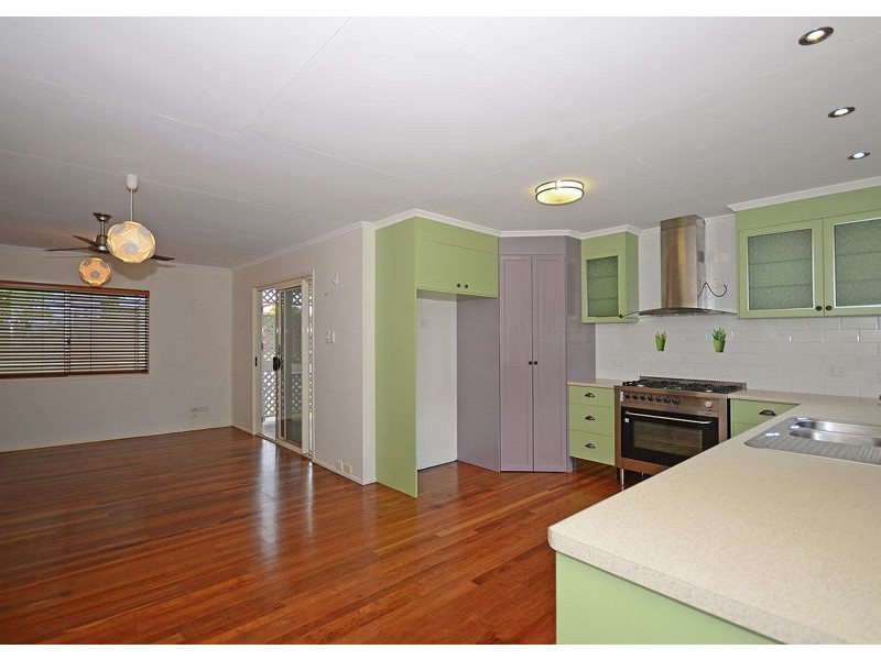 32 Neils Street, Pialba QLD 4655