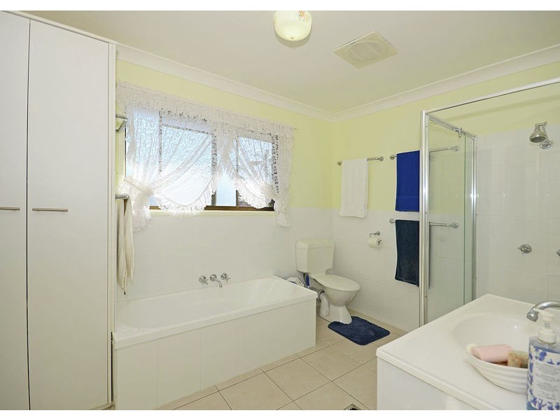 8 Parlon Court, Kawungan QLD 4655