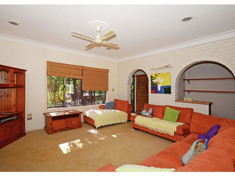 22 Richard Street, Urangan QLD 4655