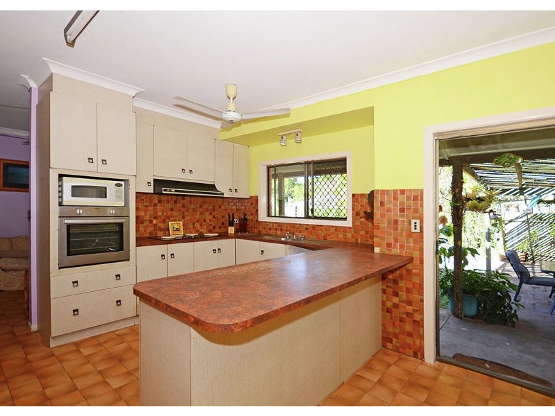 22 Richard Street, Urangan QLD 4655