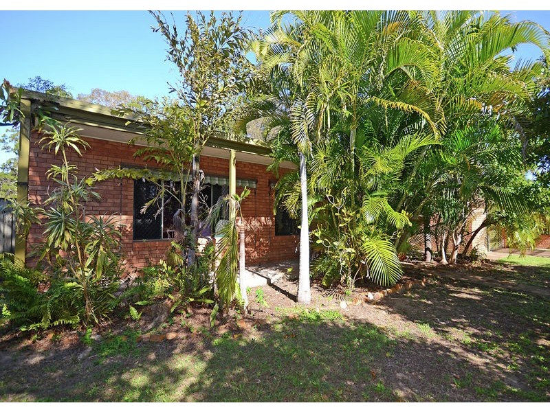 22 Richard Street, Urangan QLD 4655