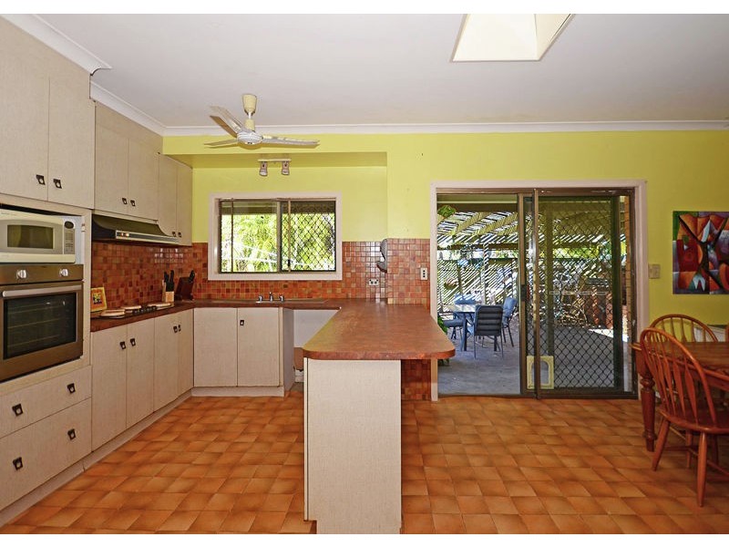 22 Richard Street, Urangan QLD 4655