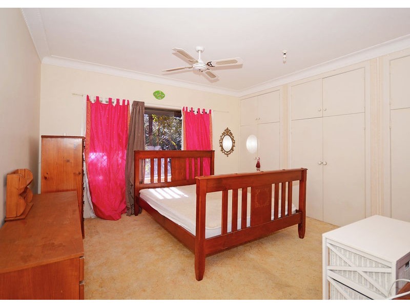 22 Richard Street, Urangan QLD 4655