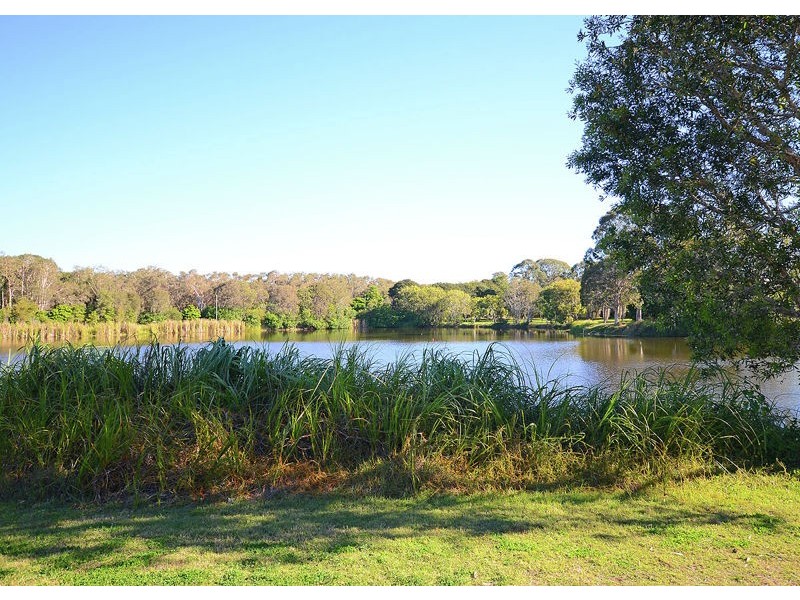 22 Richard Street, Urangan QLD 4655