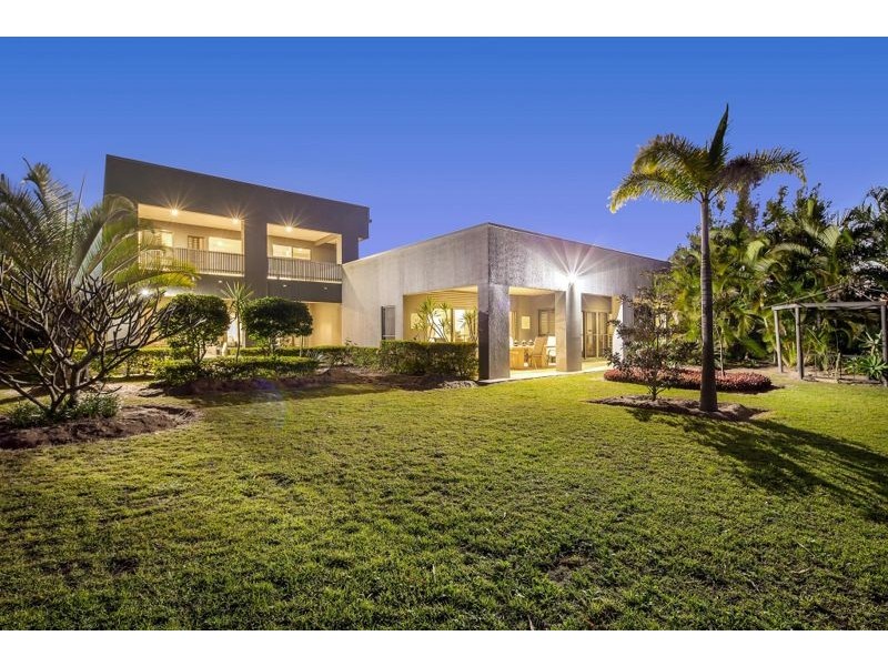 1 Dundowran Beach Esplanade, Dundowran Beach QLD 4655