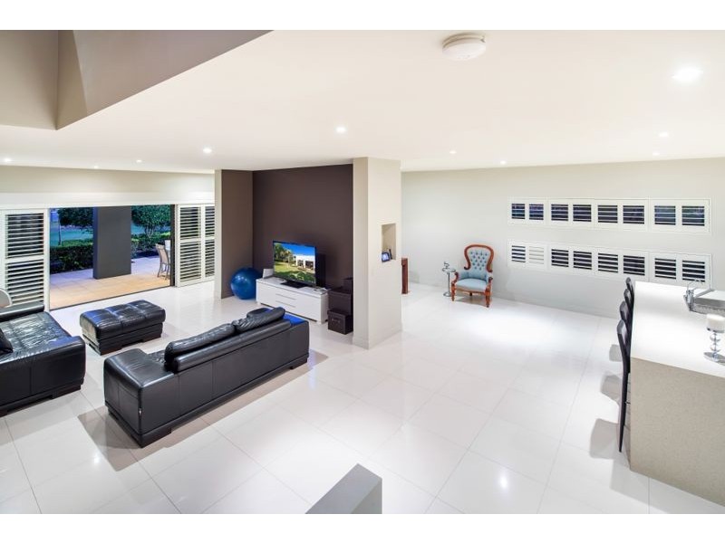 1 Dundowran Beach Esplanade, Dundowran Beach QLD 4655