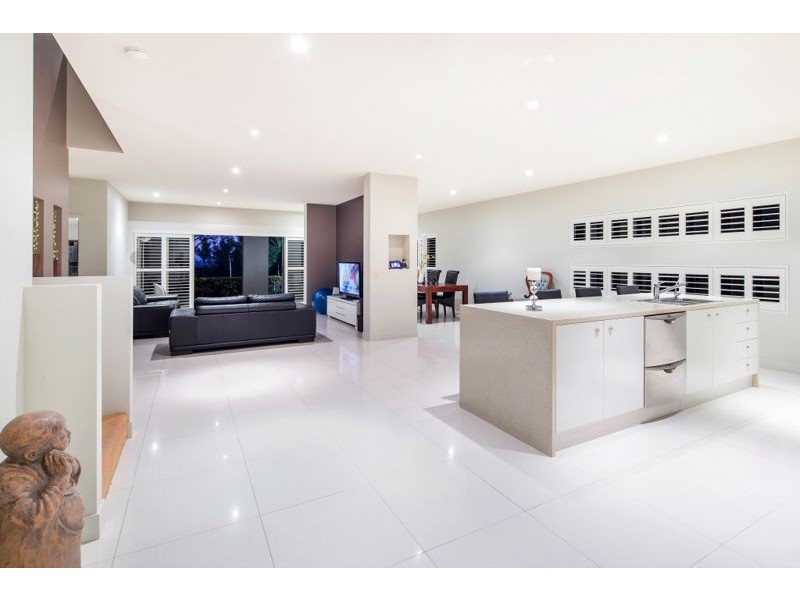 1 Dundowran Beach Esplanade, Dundowran Beach QLD 4655