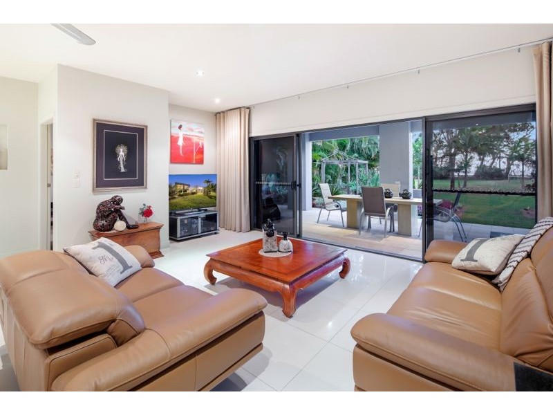 1 Dundowran Beach Esplanade, Dundowran Beach QLD 4655
