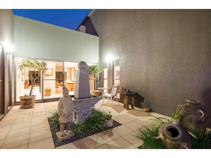 1 Dundowran Beach Esplanade, Dundowran Beach QLD 4655