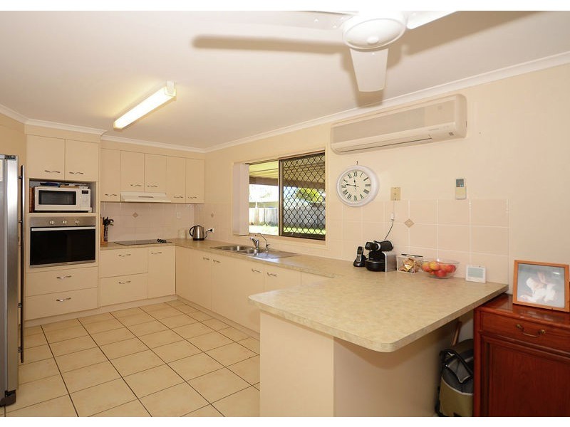 4 Merrilyn Court, Urangan QLD 4655