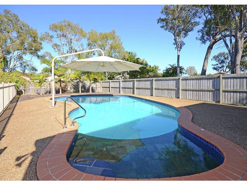 4 Merrilyn Court, Urangan QLD 4655