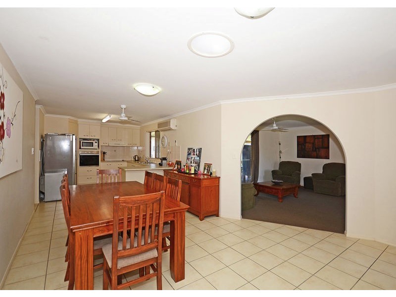 4 Merrilyn Court, Urangan QLD 4655