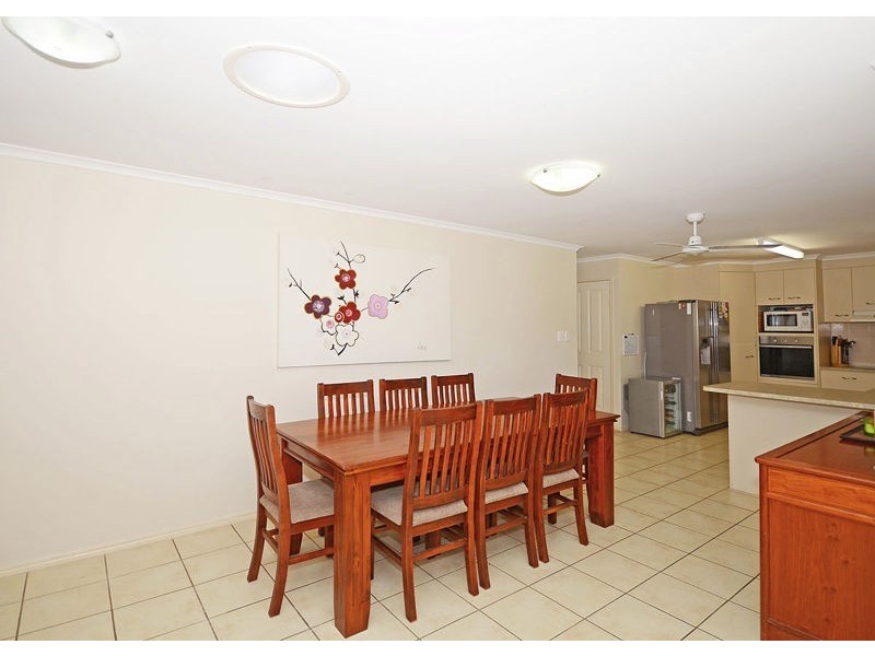 4 Merrilyn Court, Urangan QLD 4655