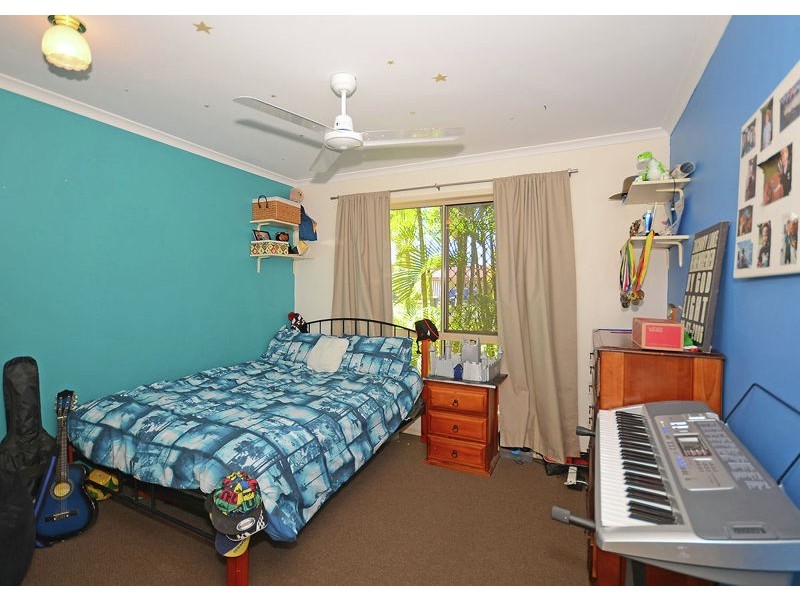 4 Merrilyn Court, Urangan QLD 4655