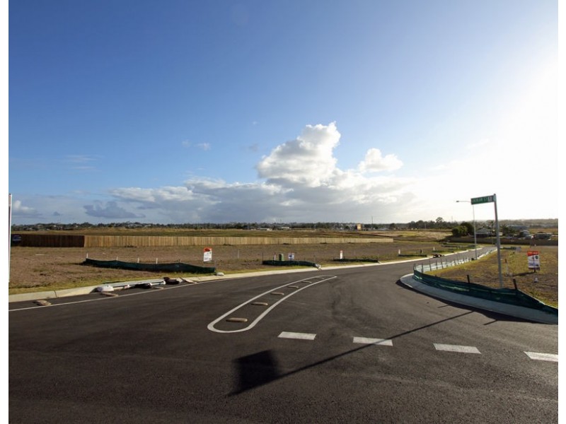 14 ( Lot 29 ) Lachlan Court, Kawungan QLD 4655