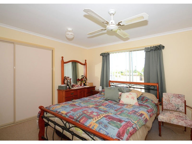 37 Banksia Street, Point Vernon QLD 4655