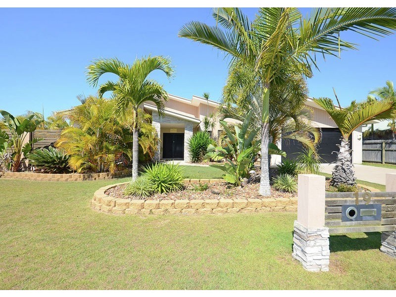 19 Amstal Avenue, Wondunna QLD 4655