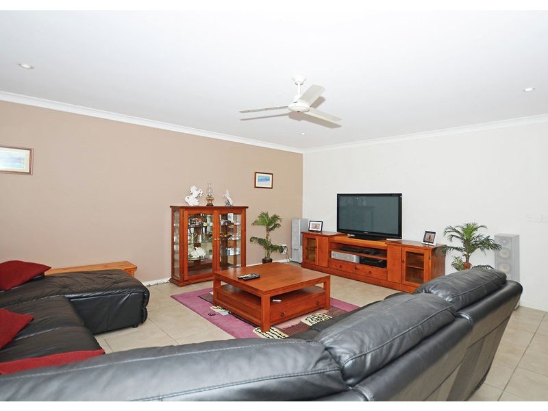 19 Amstal Avenue, Wondunna QLD 4655