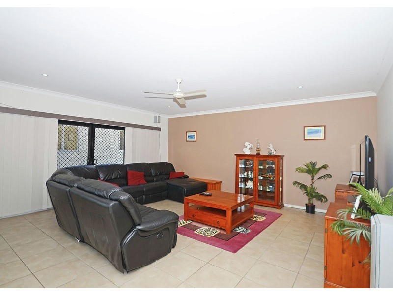 19 Amstal Avenue, Wondunna QLD 4655