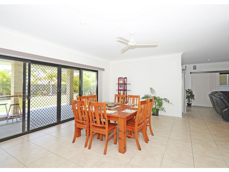 19 Amstal Avenue, Wondunna QLD 4655